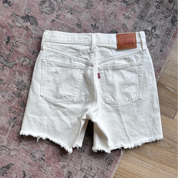 🆕 Levi’s Wondering Mind 501 High Rise Mid Thigh Ripped Shorts - Picture 6 of 10